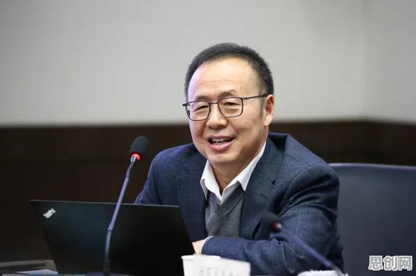 在线教育转型困扰着现代人，信息不对称理论提供了解决思路