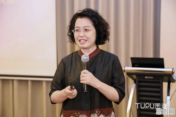 从AI替代人类工作引发热议看管理学的发展趋势和未来方向