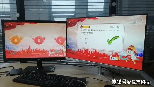口碑炸裂的养成互动手游万国觉醒，养成互动竞技2026重磅更新开启苹果手机，好友组队激战捏脸换装，速来！