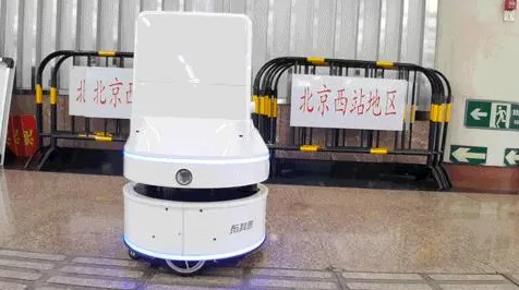 年轻人为什么新能源充电桩不足？智能机器人给出了答案