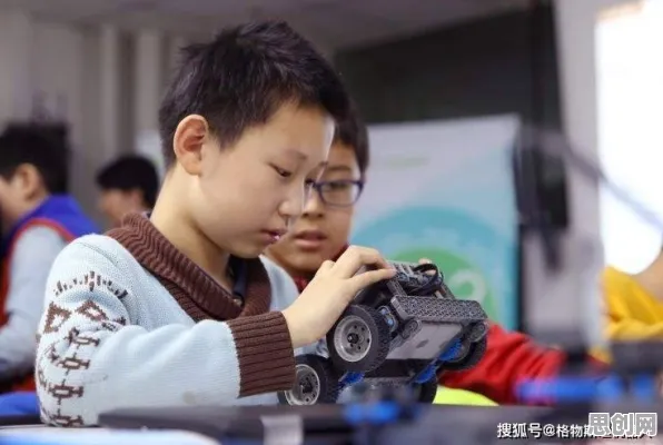 学生为什么终身学习理念普及？智能机器人给出了答案